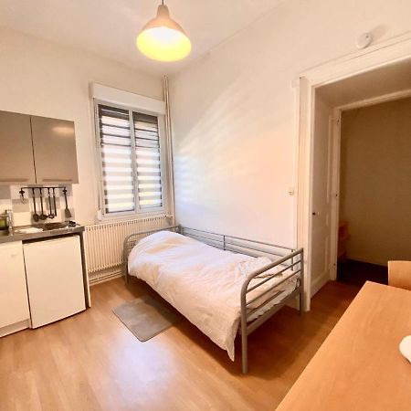 Petit Studio Confortable Pour Une Personne - 038 Apartment รูออง ภายนอก รูปภาพ